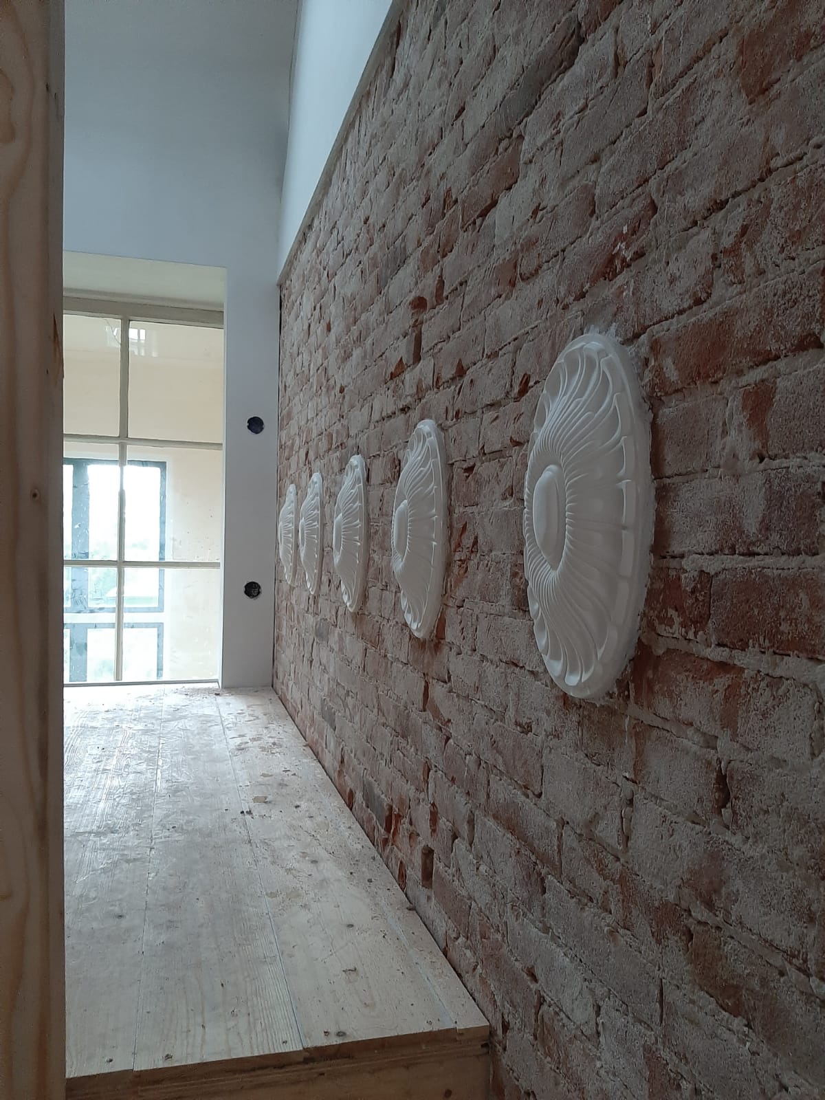 Sierlijsten en ornamenten van ABC Afbouwcentre